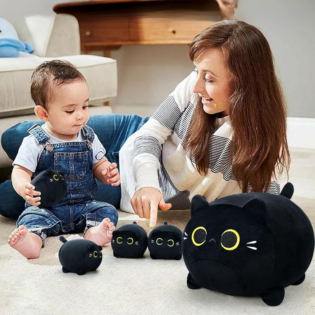 BLACK CAT MOMMY WITH FOUR LITTLE BABIES