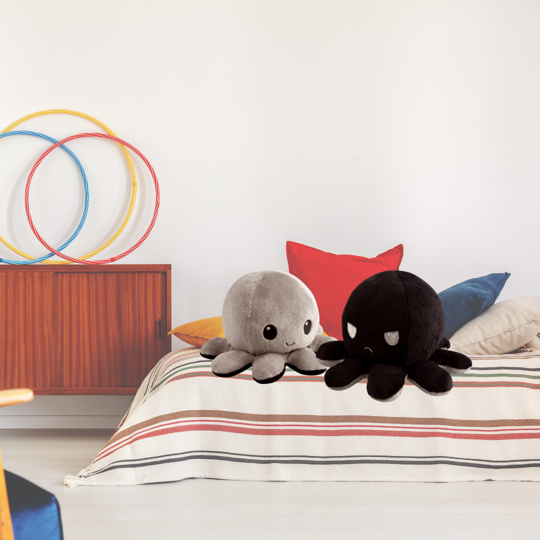 BLACK & GREY REVERSIBLE PLUSH